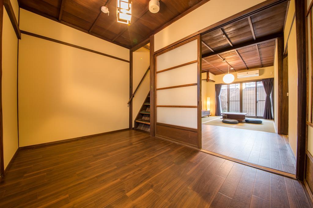 Entrance Life Enmachi By Japaning Villa Kyoto Exterior photo